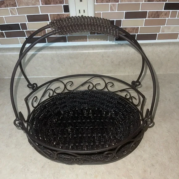 Wrought Iron Basket with Handle - Picture 2 of 6